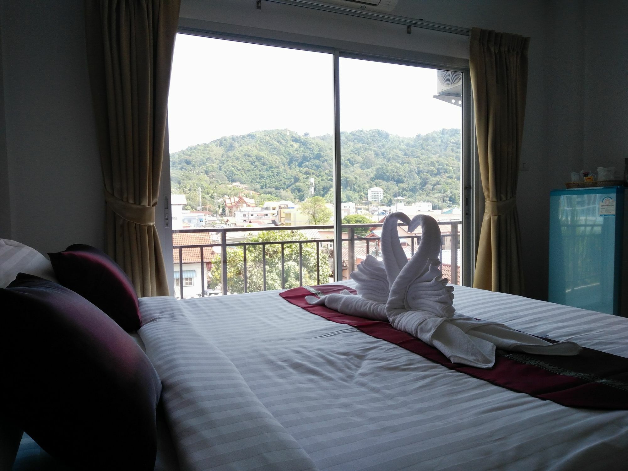 Hotel White Sky Boutique à Patong Extérieur photo