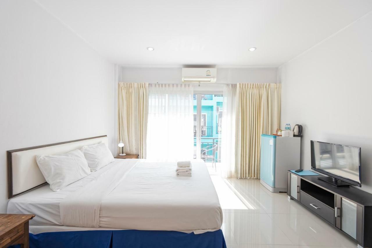 Hotel White Sky Boutique à Patong Extérieur photo