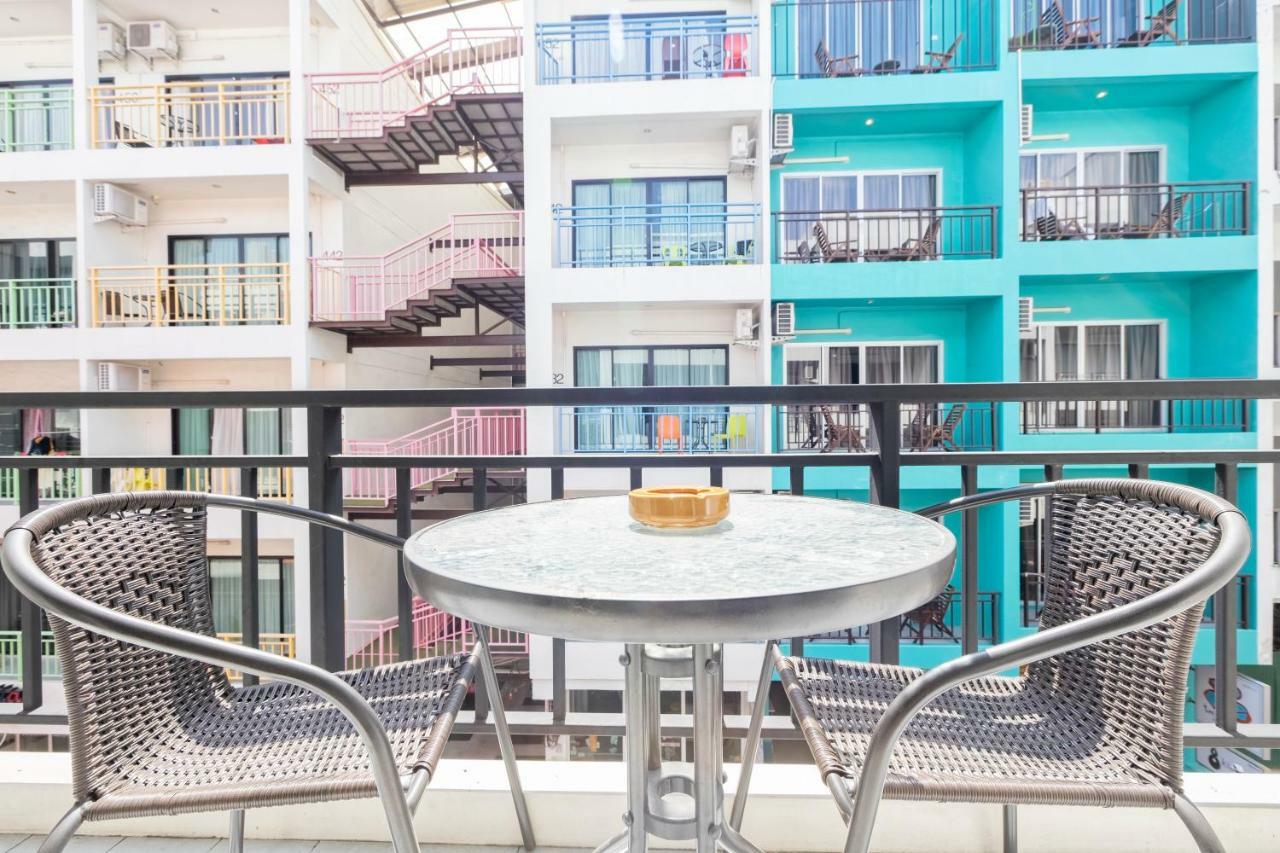 Hotel White Sky Boutique à Patong Extérieur photo